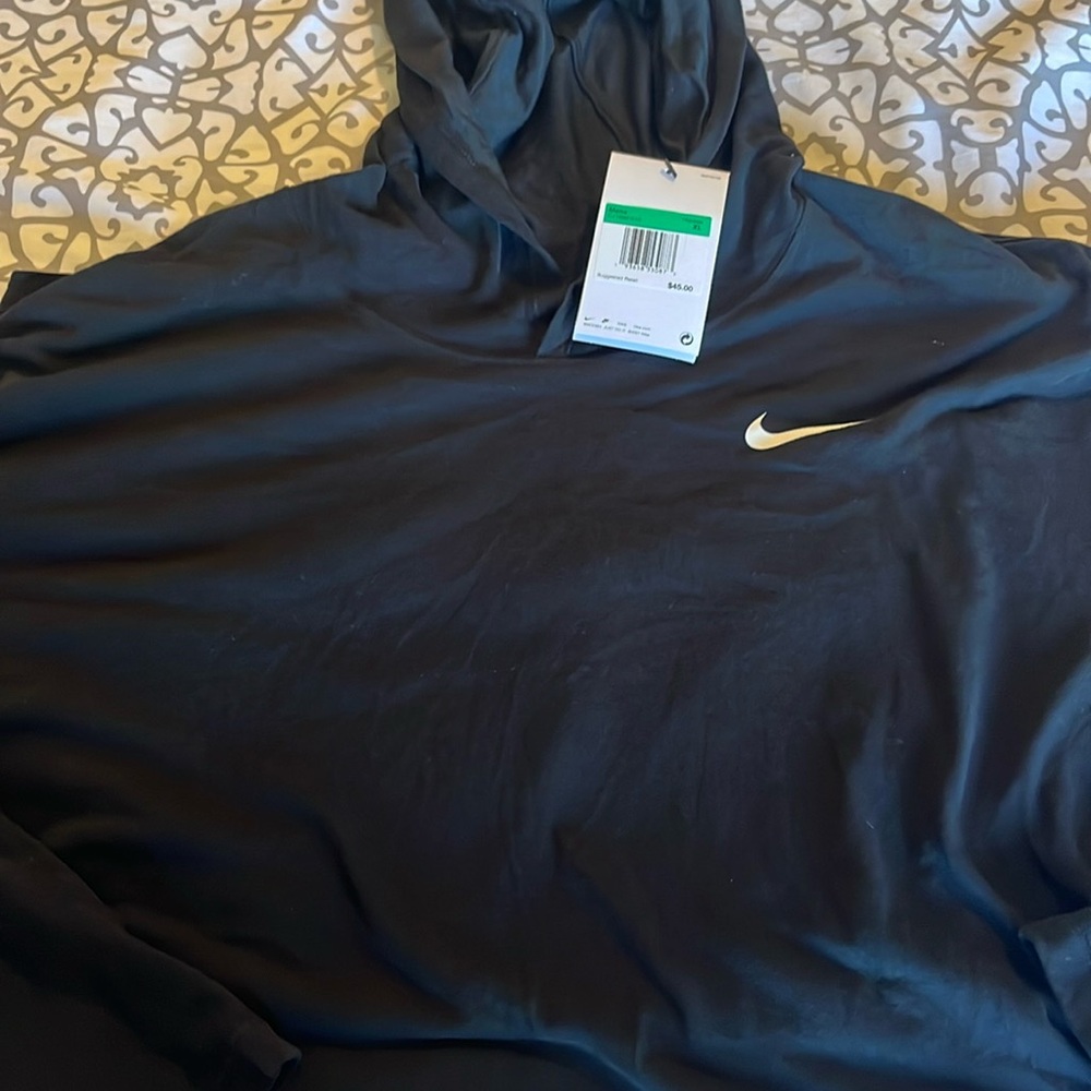 Brand new mens Nike training long sleeve with hood.